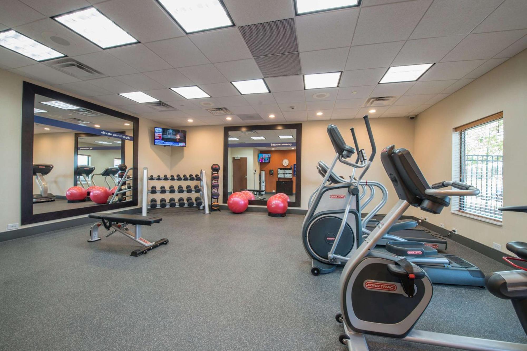 Hampton Inn Waynesboro Esterno foto